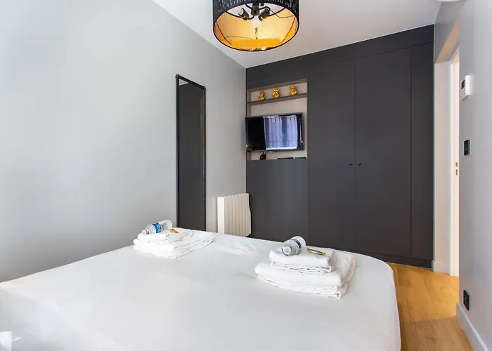 Appartement Magnificent - 2br-6p - Republique Parijs